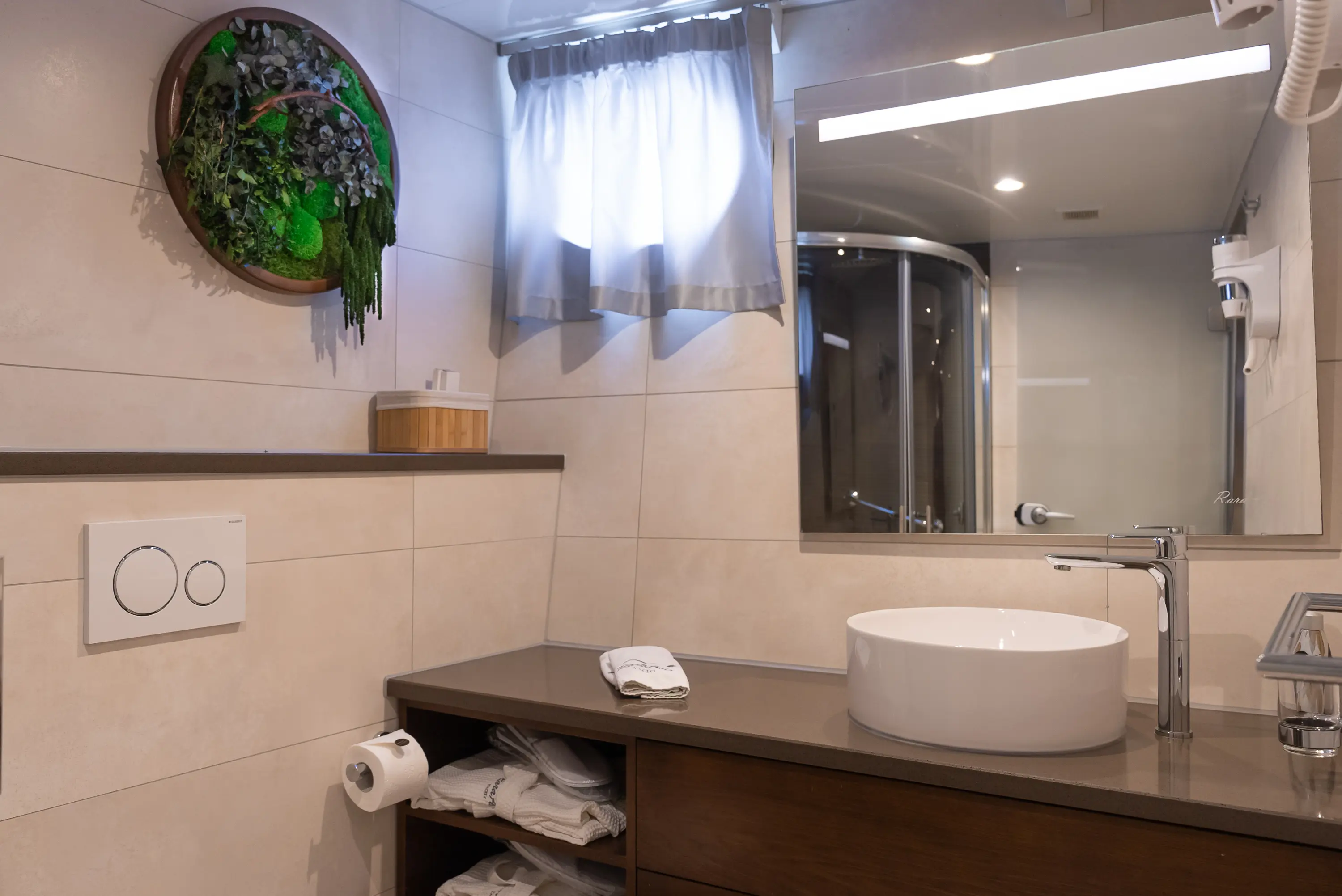 Guest Accommodation - Image 12