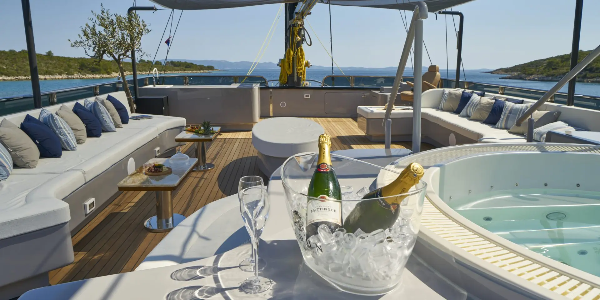 The Exterior - Image 10