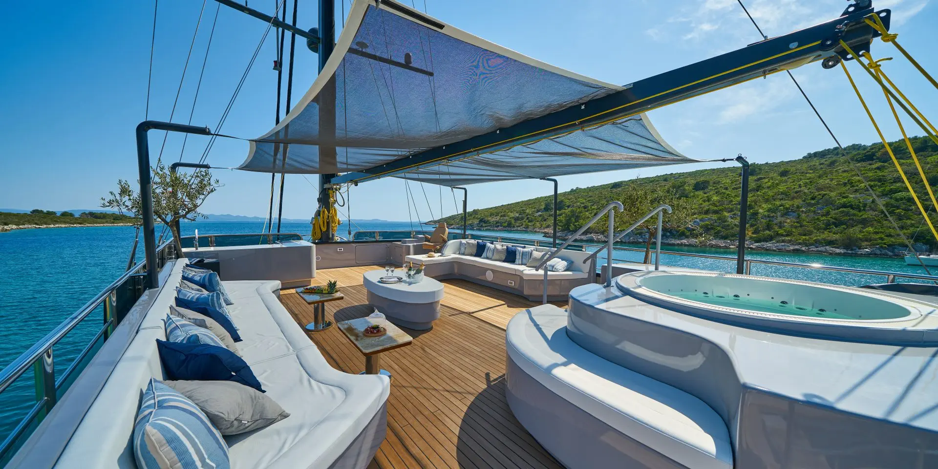 The Exterior - Image 12